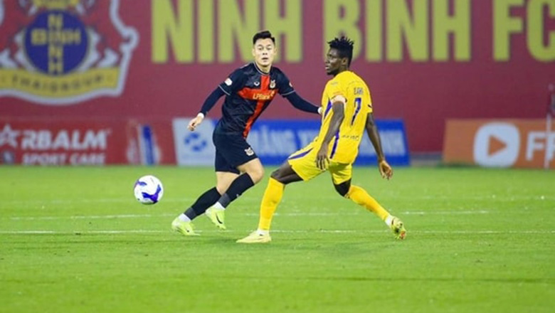 Trực tiếp Công an TPHCM vs Ninh Bình hôm nay 19h15 ngày 9/11 ở đâu? Kênh nào?